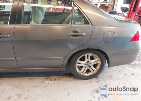 2007 Honda Accord 2.4 Ex from USA, damaged, VIN 1HGCM56777A130172